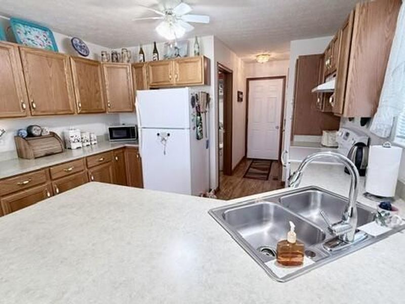 500 Lambert Drive, Piqua, OH 45356 Photo 9
