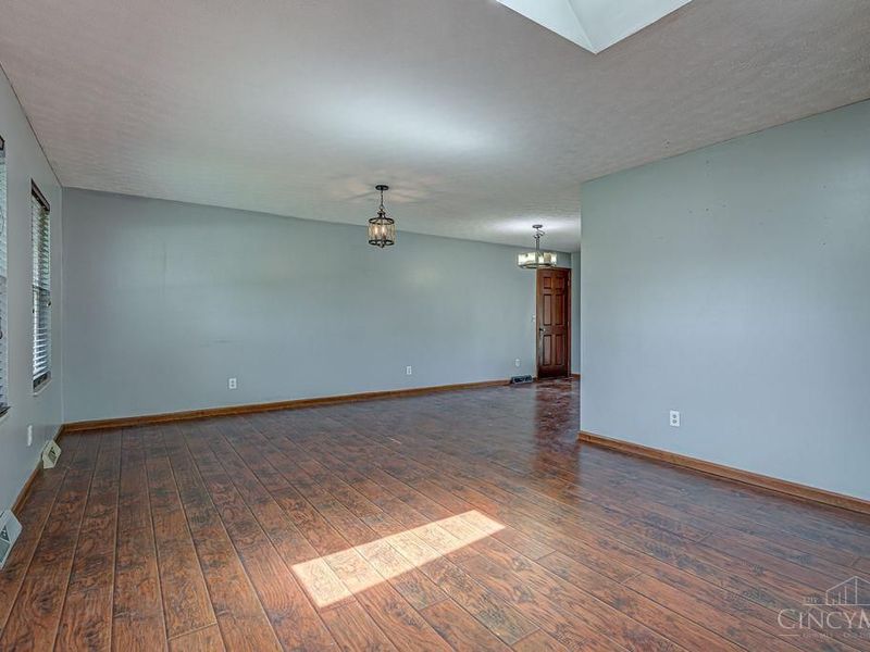 5268 Dellbrook Drive, Fairfield, OH 45014 Photo 2