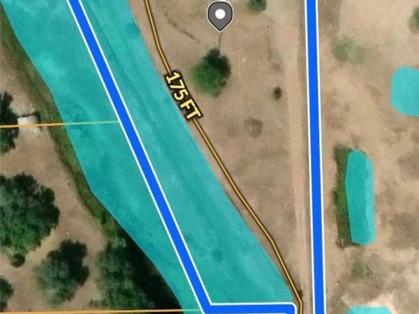 996 Carefree Drive , Victoria, TX 77905