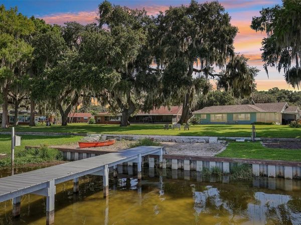 31929 ELIZABETH LANE , TAVARES, FL 32778