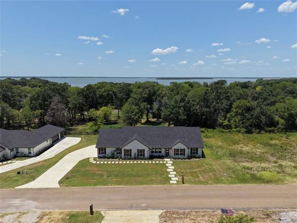 206 Splitrail Drive, Mabank, TX 75143