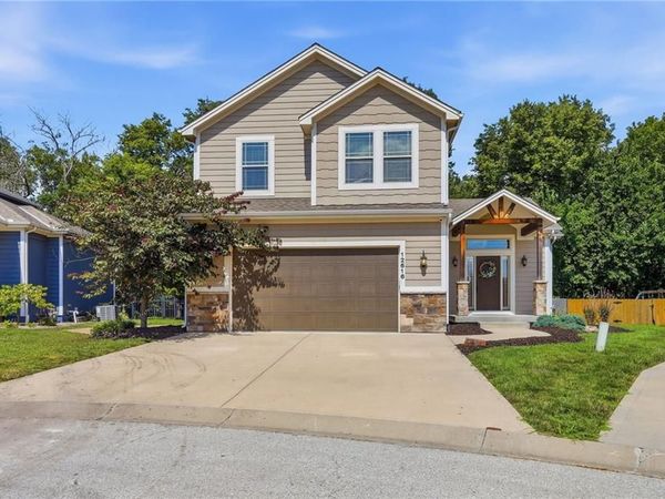 12616 Charlotte Street, Kansas City, MO 64146