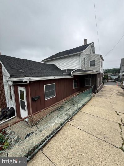 147 E RUDDLE STREET , COALDALE, PA 18218