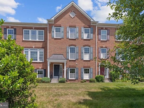 8852 PURPLE IRIS LANE, Unit 16, ELKRIDGE, MD 21075