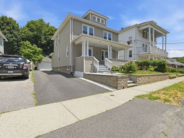20 Mount Carmel, Chicopee, MA 01013
