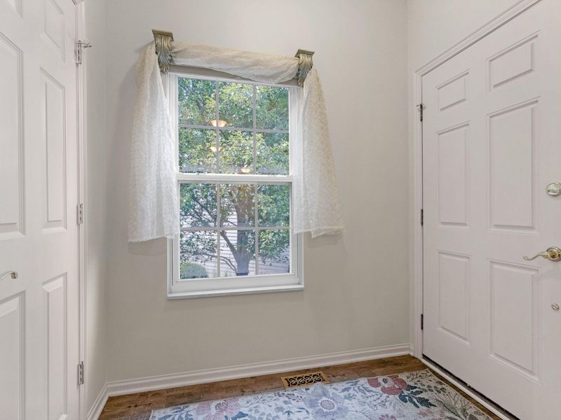 7346 Deer Valley Crossing, Powell, OH 43065 Photo 6
