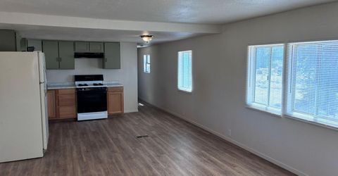 711 River Avenue, Yerington, NV 89447 Photo