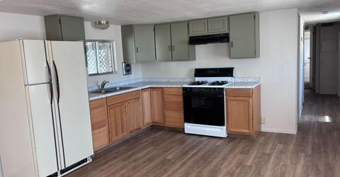 711 River Avenue, Yerington, NV 89447 Photo