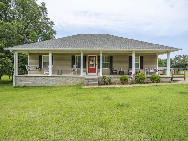 240 ROSEWOOD DR, Savannah, TN 38372
