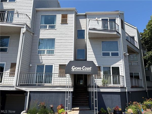 1900 Grove Court , Unit 114, Cleveland, OH 44113