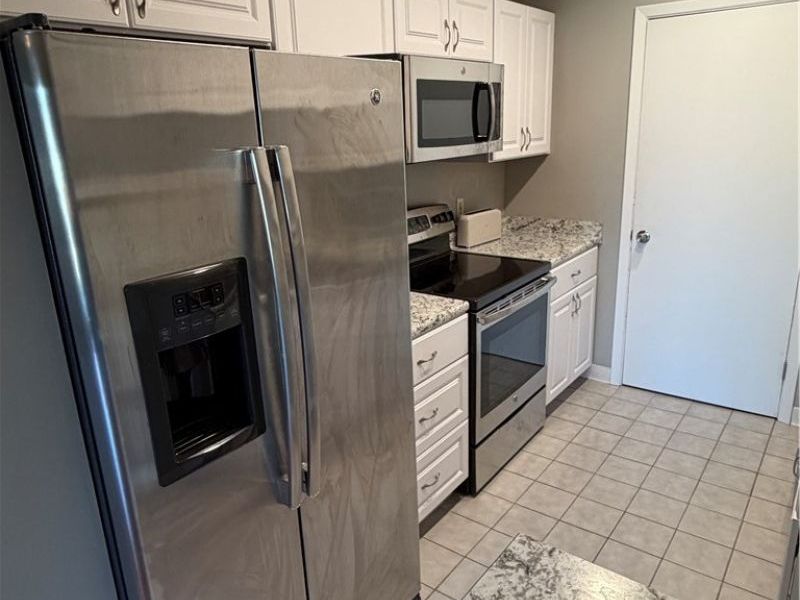 1900 Grove Court, Unit 114, Cleveland, OH 44113 Photo 13