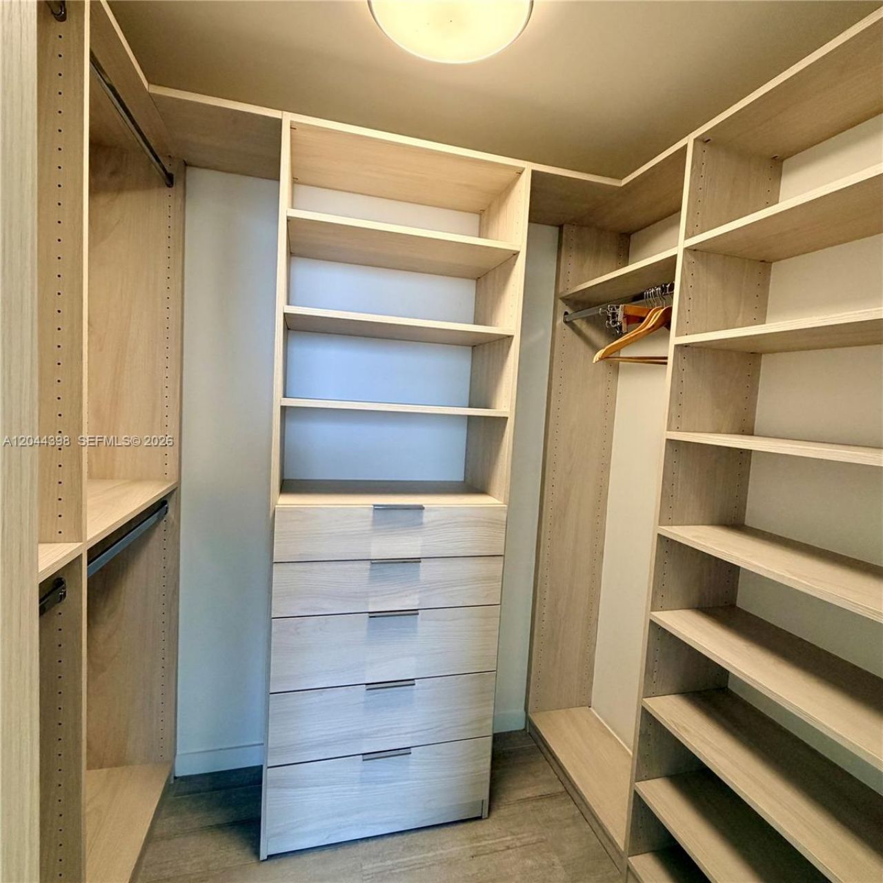 1000 Brickell Plz , Unit 3410, Miami, FL 33131 Photo