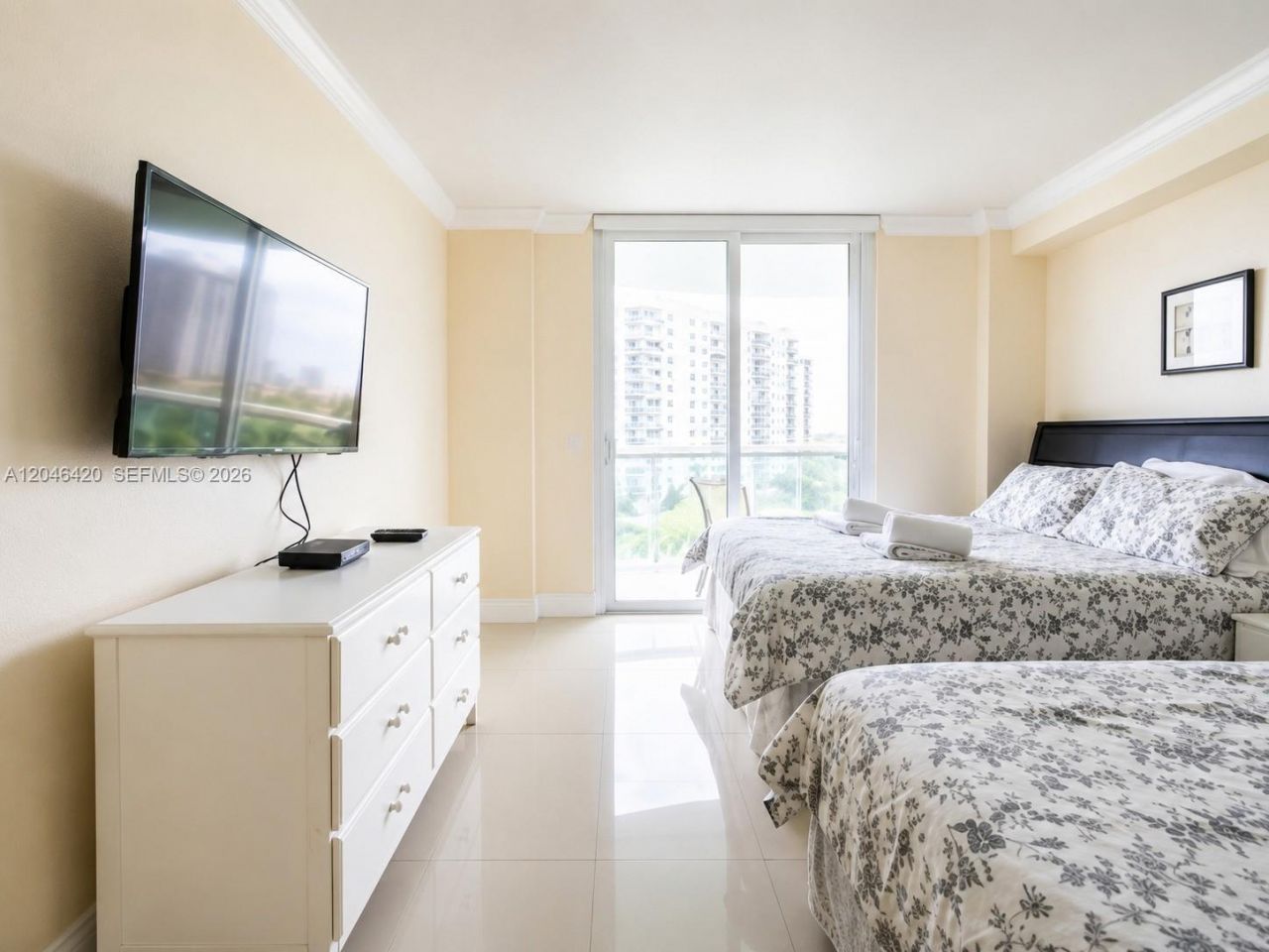 19370 Collins Ave , Unit 716, Sunny Isles Beach, FL 33160 Photo