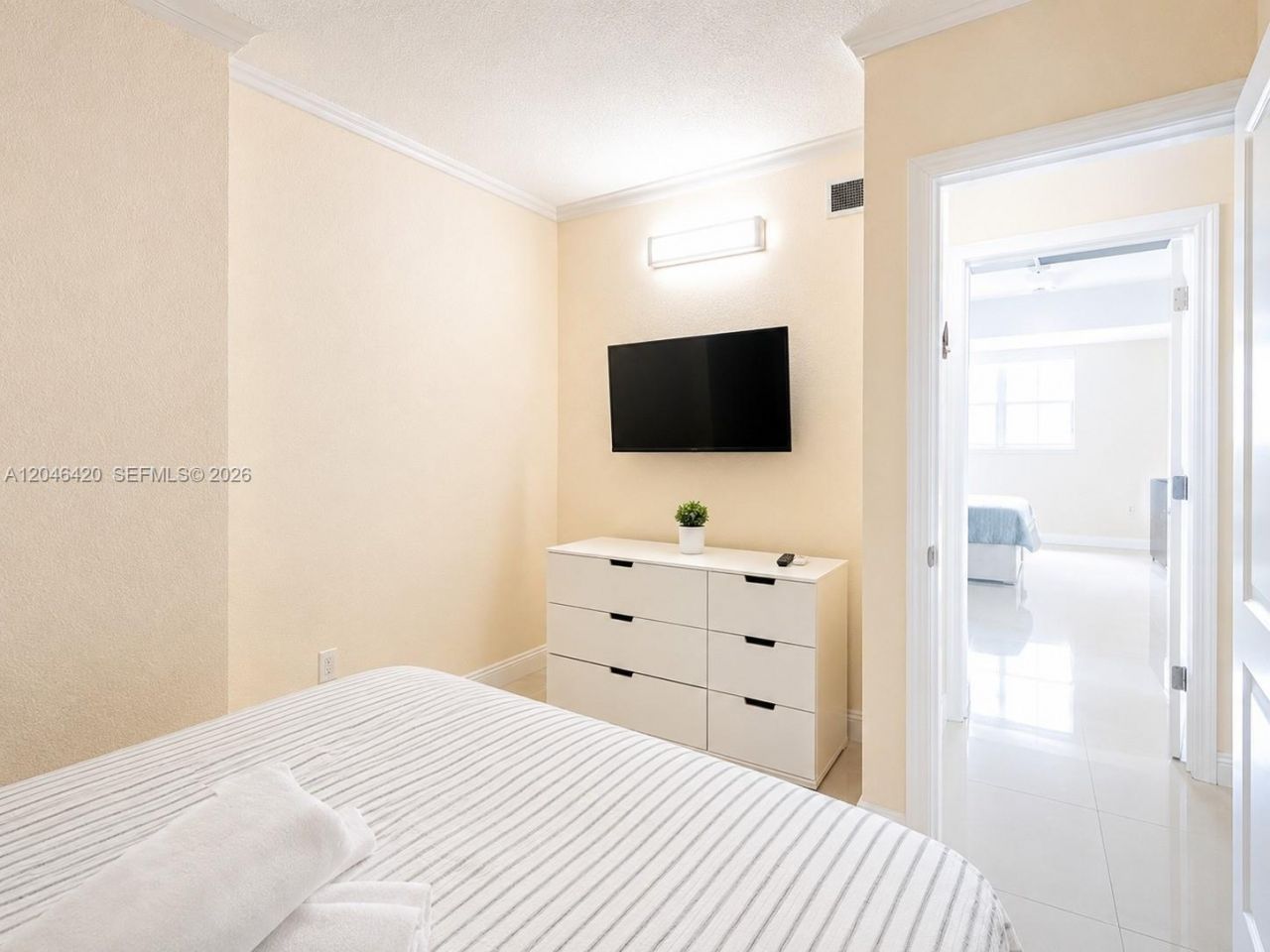 19370 Collins Ave , Unit 716, Sunny Isles Beach, FL 33160 Photo