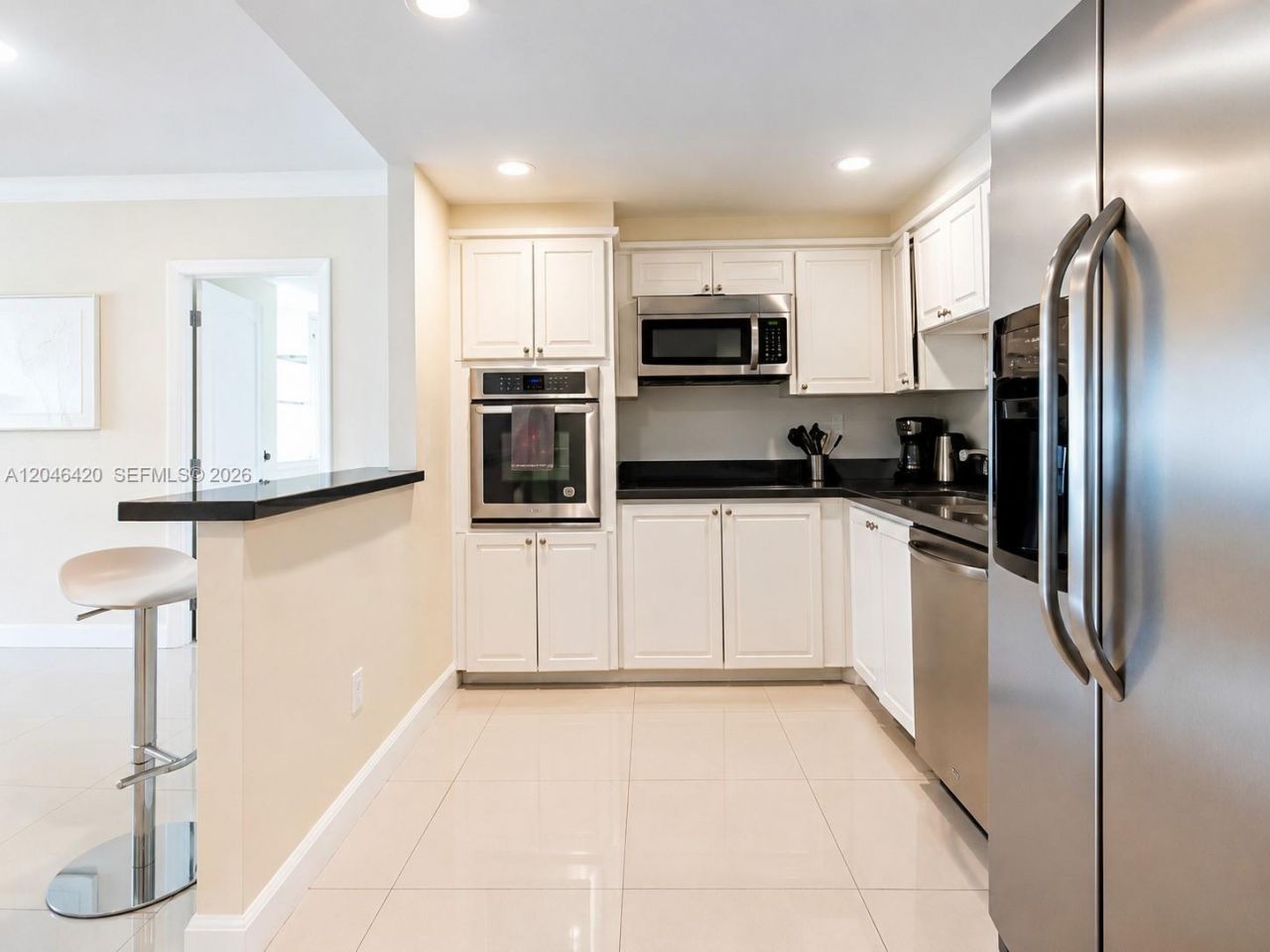 19370 Collins Ave , Unit 716, Sunny Isles Beach, FL 33160 Photo