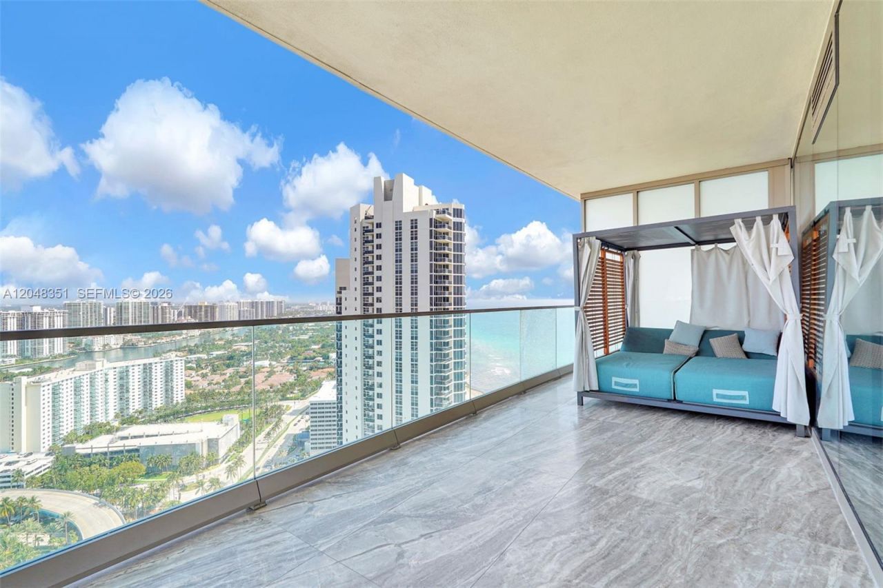 18975 Collins Ave , Unit 2901, Sunny Isles Beach, FL 33160 Photo