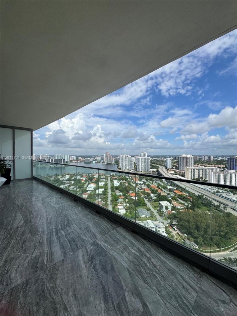 18975 Collins Ave , Unit 2901, Sunny Isles Beach, FL 33160 Photo