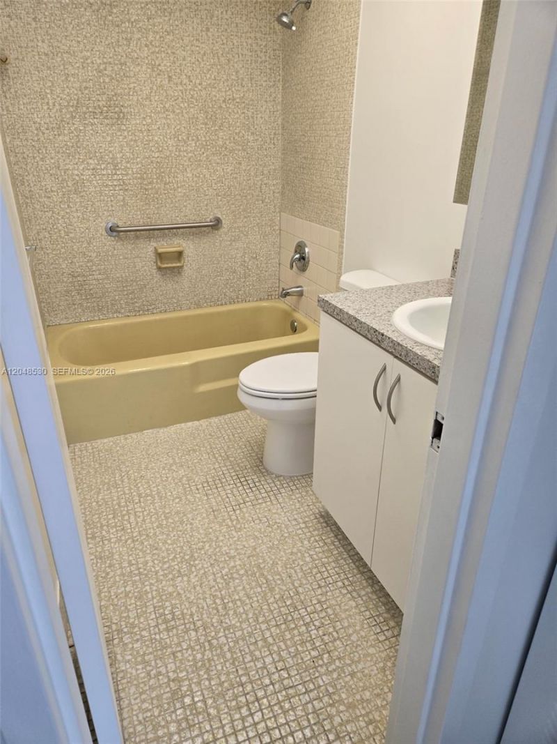 1225 NE 124th St , Unit 35B, North Miami, FL 33161 Photo