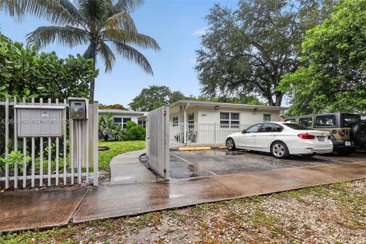 12800 NE 11th Ave , Unit 3, North Miami, FL 33161 Photo