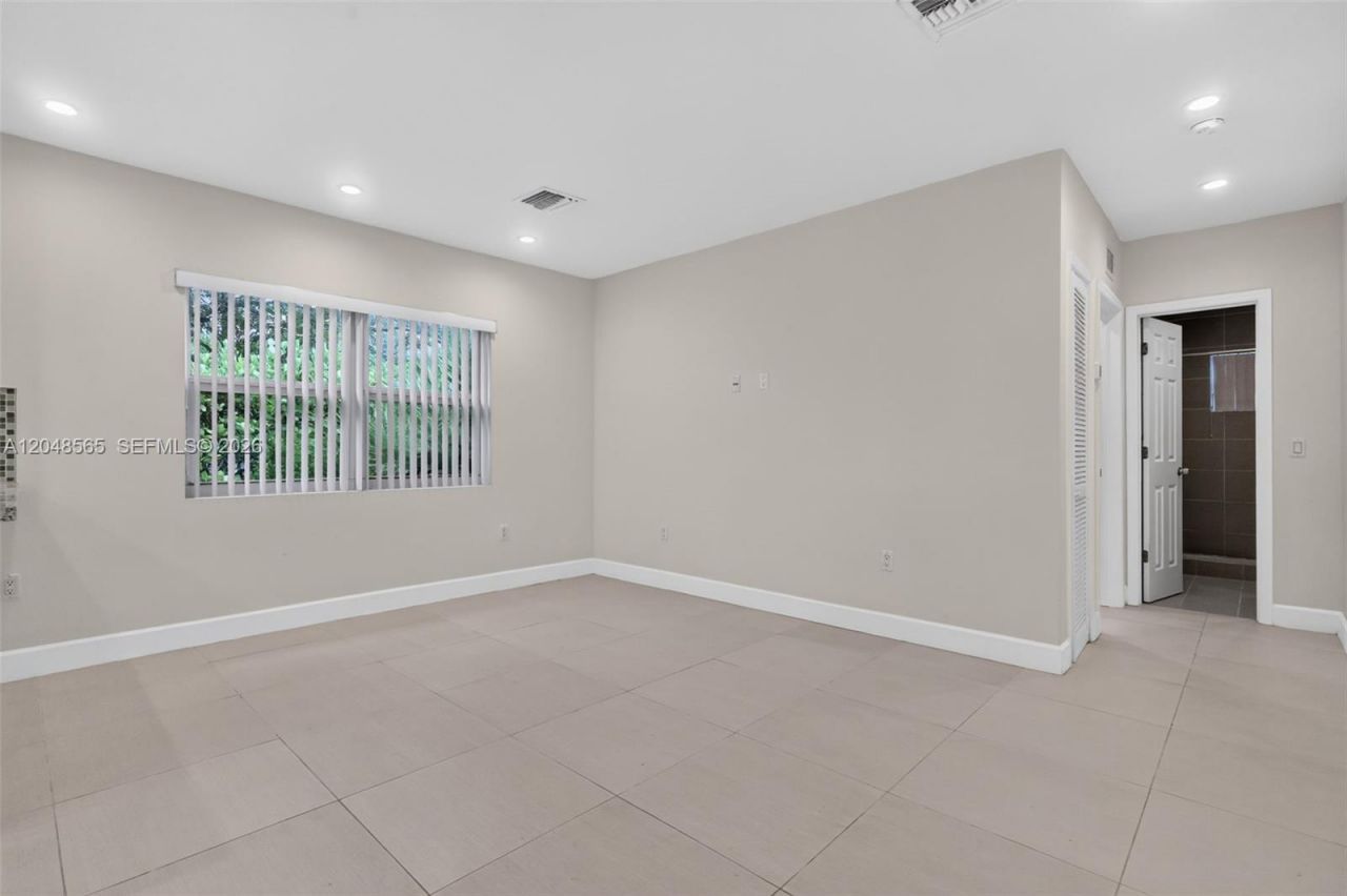 12800 NE 11th Ave , Unit 3, North Miami, FL 33161 Photo