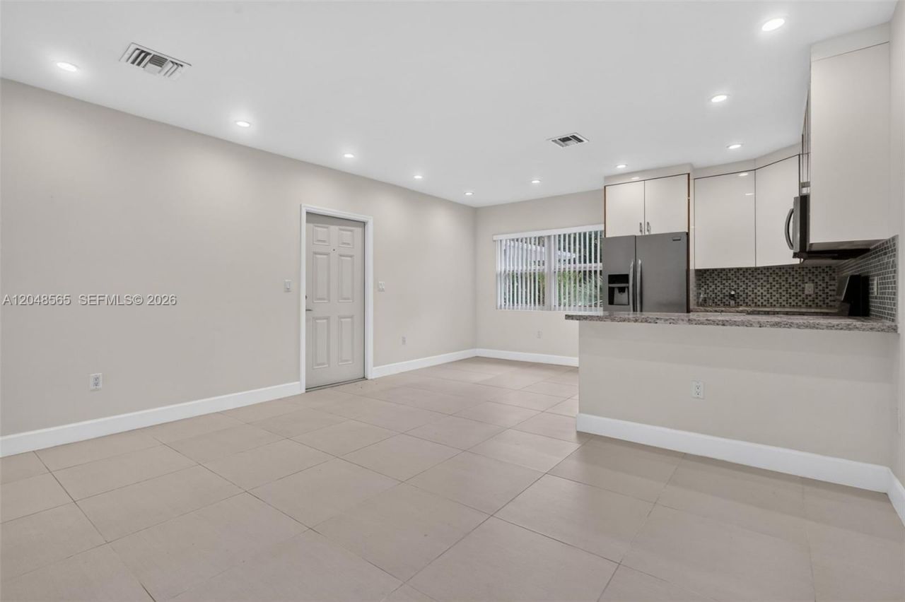 12800 NE 11th Ave , Unit 3, North Miami, FL 33161 Photo