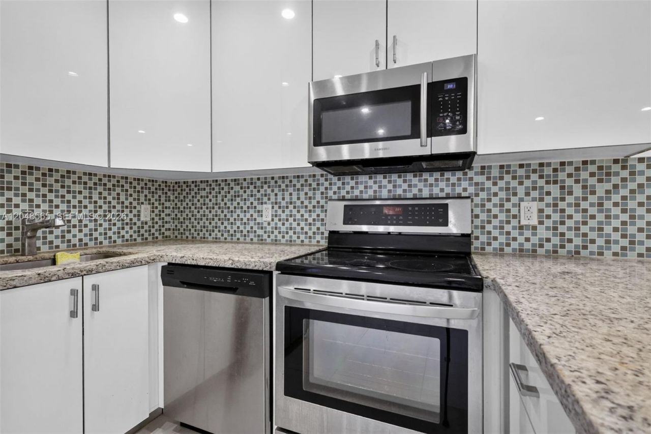 12800 NE 11th Ave , Unit 3, North Miami, FL 33161 Photo