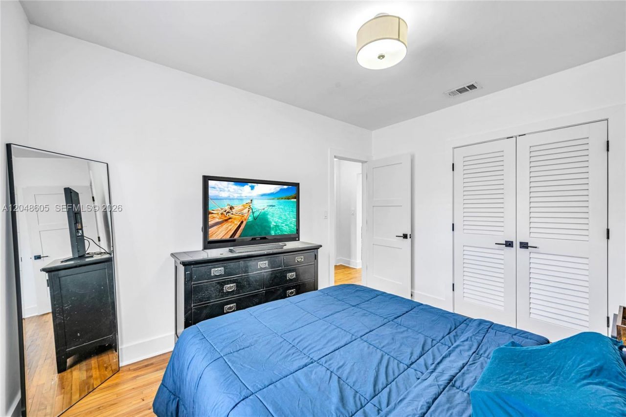 250 NW 40th Ave , Miami, FL 33126 Photo