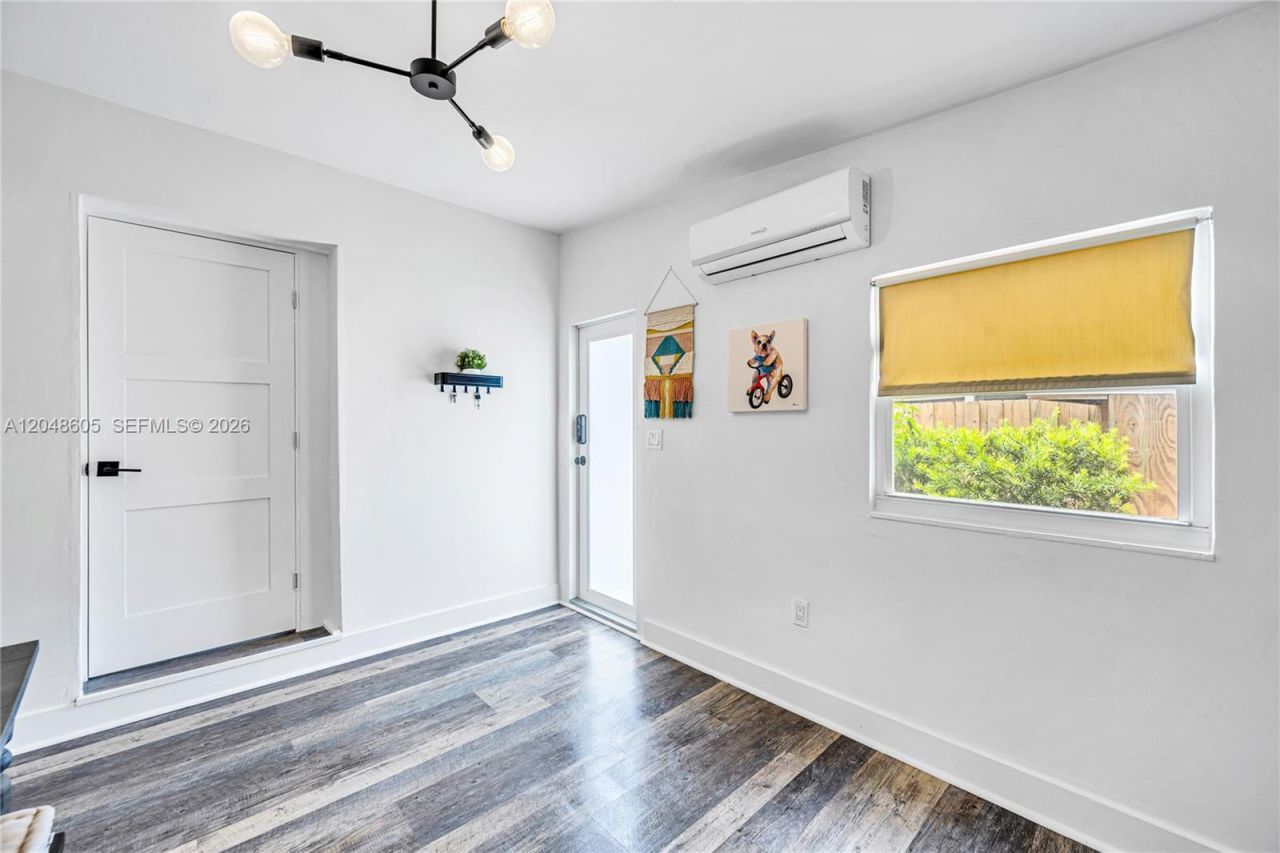 250 NW 40th Ave , Miami, FL 33126 Photo
