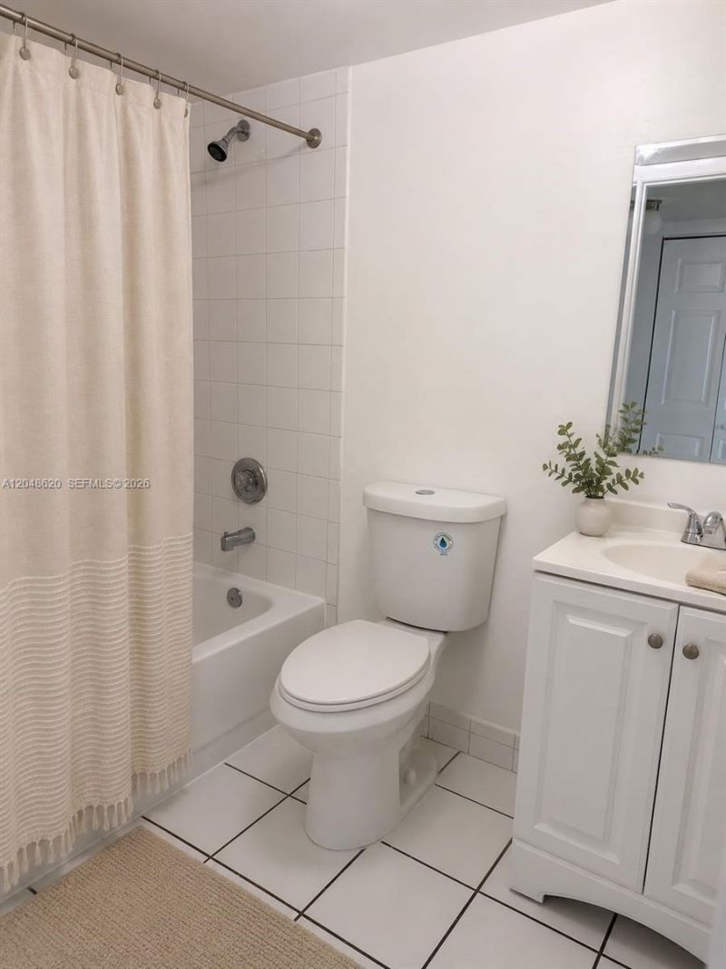 600 NW 32nd Pl, Unit 312, Miami, FL 33125 Photo
