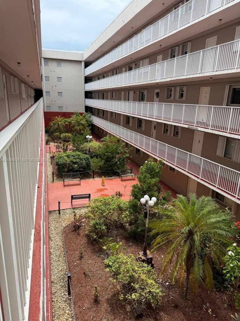 600 NW 32nd Pl, Unit 312, Miami, FL 33125 Photo