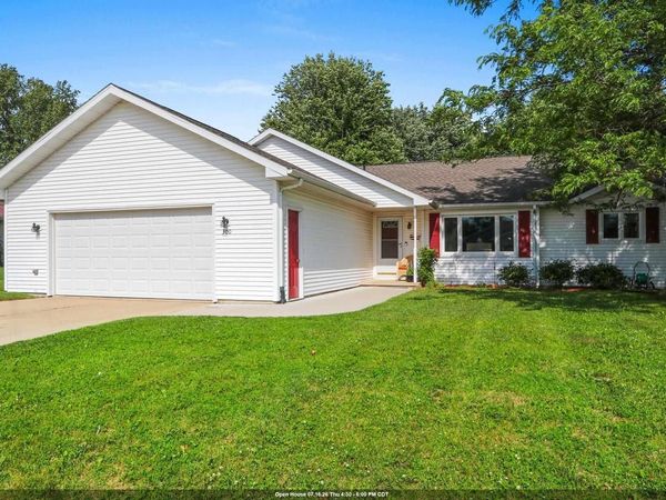 300 ROSEMARY DRIVE, Pulaski, WI 54162