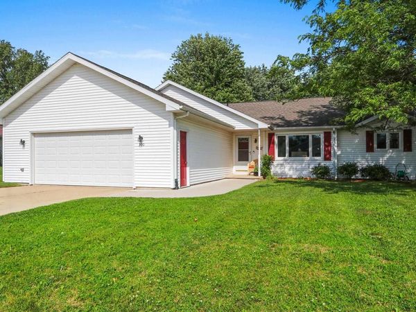 300 ROSEMARY DRIVE, Pulaski, WI 54162