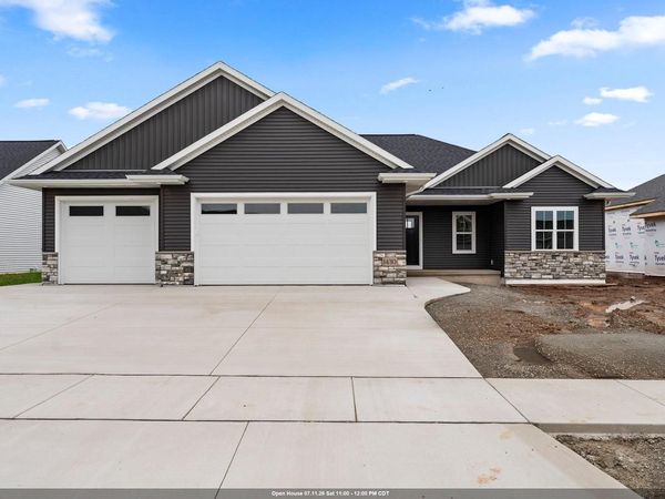 1430 DIVINITY DRIVE, De Pere, WI 54115