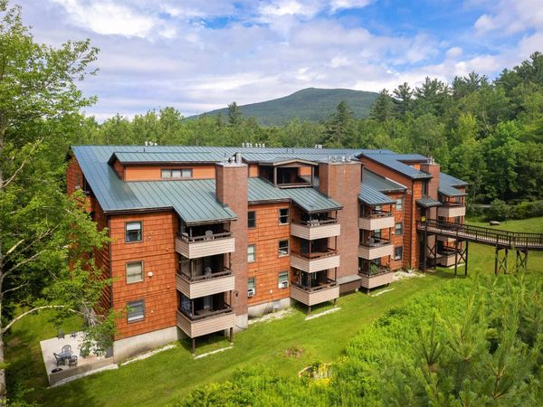118 Gateway Court, Unit 24, Mendon, VT 05701