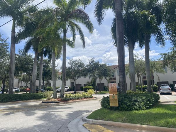 8214 Prestige Commons Drive, Unit 8214, Tamarac, FL 33321