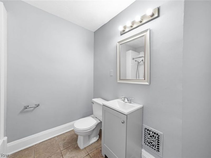 1584 E 94th Street, Cleveland, OH 44106 Photo 18