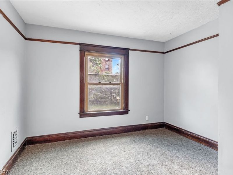 1584 E 94th Street, Cleveland, OH 44106 Photo 20