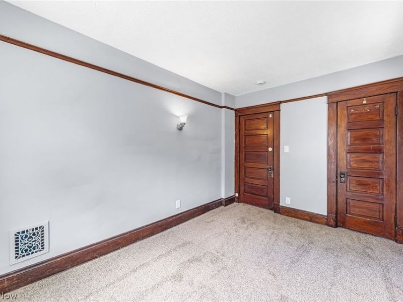 1584 E 94th Street, Cleveland, OH 44106 Photo 24