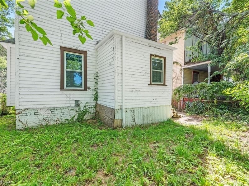 1584 E 94th Street, Cleveland, OH 44106 Photo 34