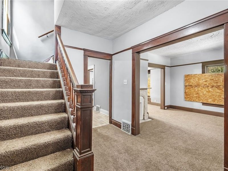 1584 E 94th Street, Cleveland, OH 44106 Photo 5