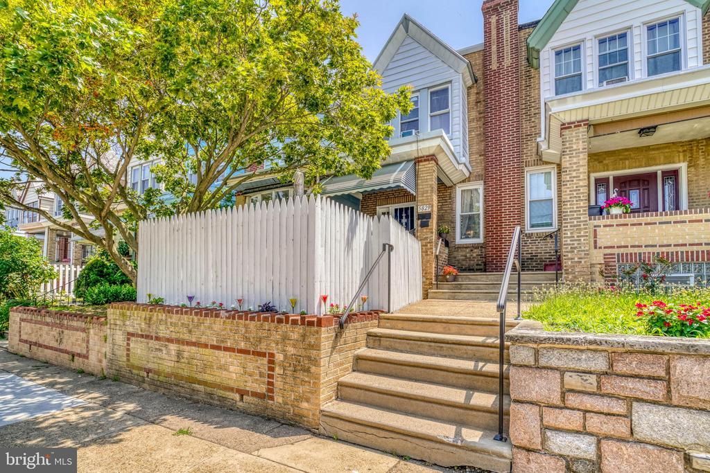 5829 N Howard Street, Philadelphia, PA 19120 Main Photo