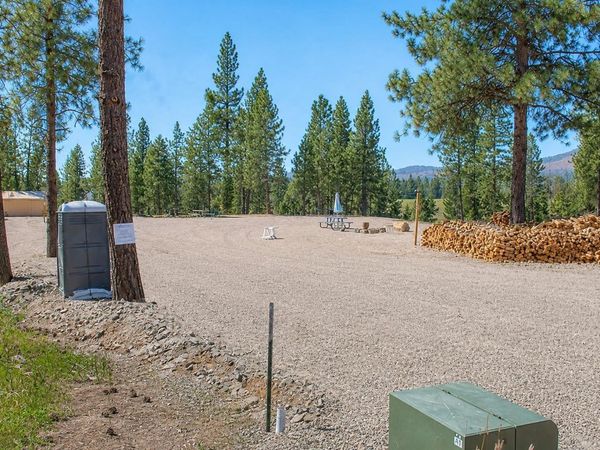5203 Olinger Rd, Springdale, WA 99173