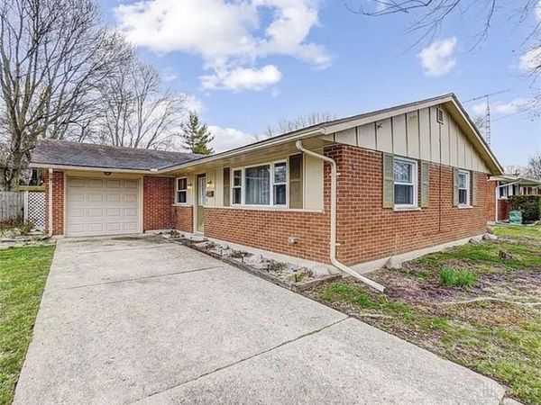 421 Merrymaid Drive, Englewood, OH 45322