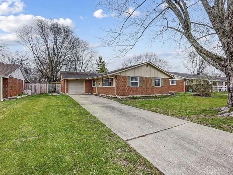 421 Merrymaid Drive, Englewood, OH 45322 Photo 2