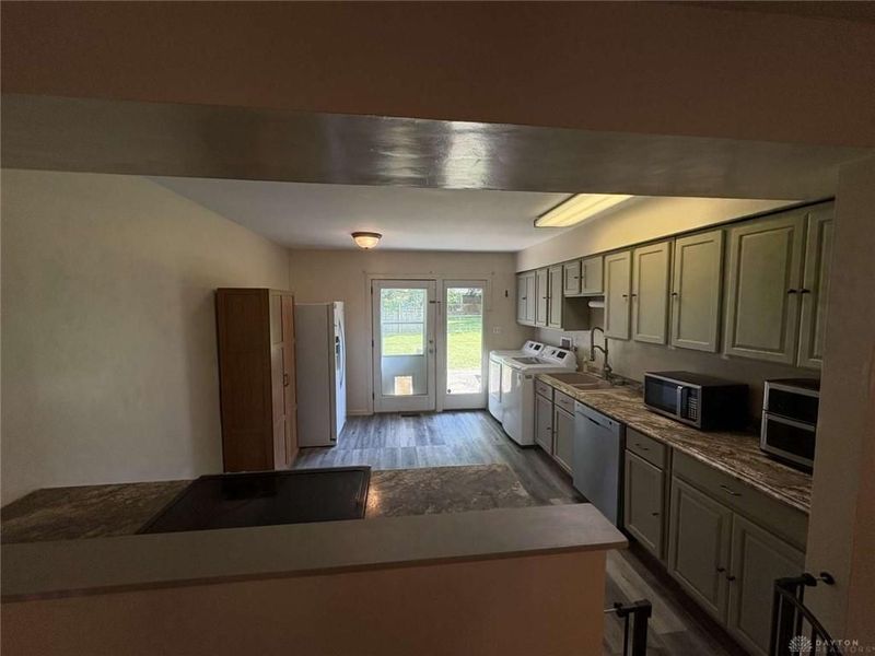 421 Merrymaid Drive, Englewood, OH 45322 Photo 7