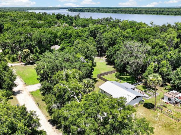 104 Woodcrest Avenue, Satsuma, FL 32189