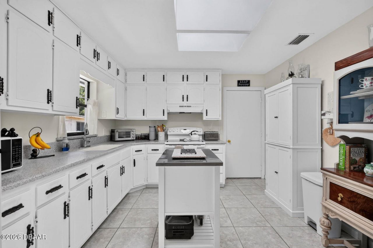 104 Woodcrest Avenue, Satsuma, FL 32189 Photo