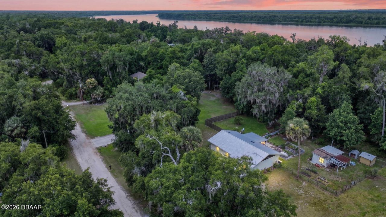 104 Woodcrest Avenue, Satsuma, FL 32189 Photo