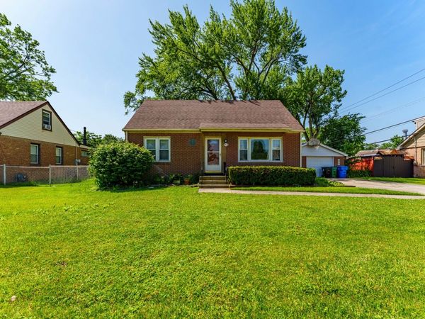 7805 Suburban Lane , Bridgeview, IL 60455