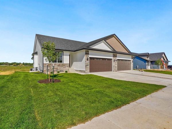 224B Vista Drive, Kalona, IA 52247